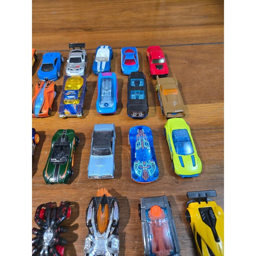 50 Piece Diecast Toy Car Lot Hot Wheels Matchbox Racing Fantasy Mixed Collection